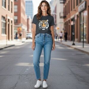 NEW Orange Tiger Charcoal Gray Comfy Stretchy Graphic Print Tee T-Shirt Bengal